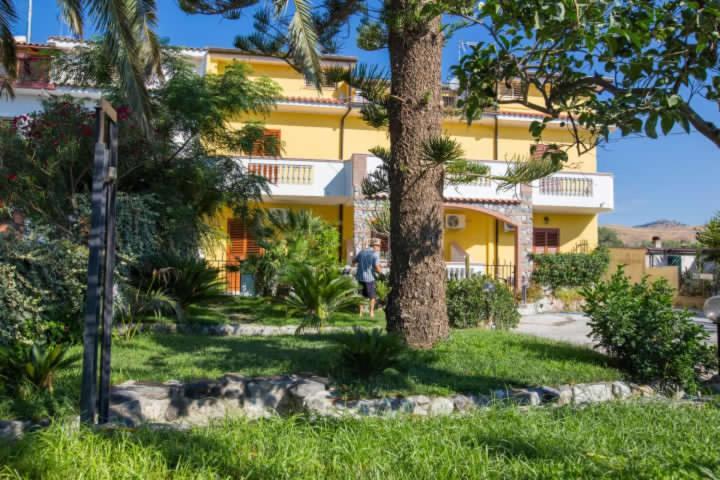 Bed and Breakfast Casa Cosmano Brancaleone Marina Exterior foto