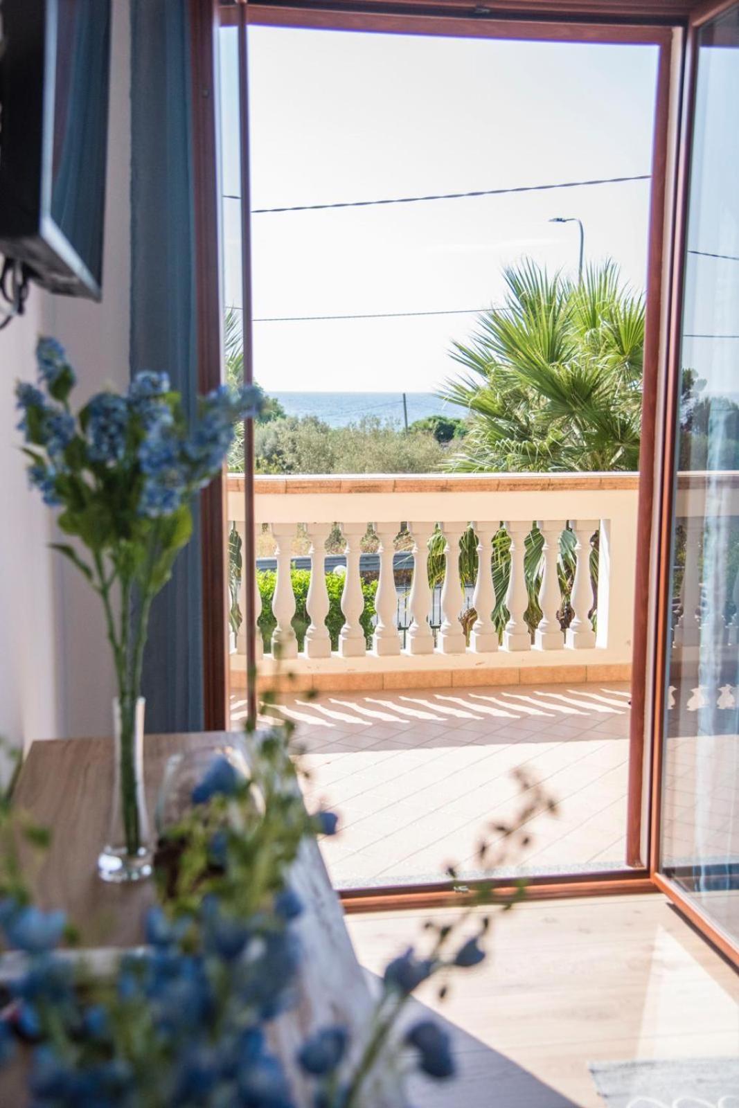 Bed and Breakfast Casa Cosmano Brancaleone Marina Exterior foto