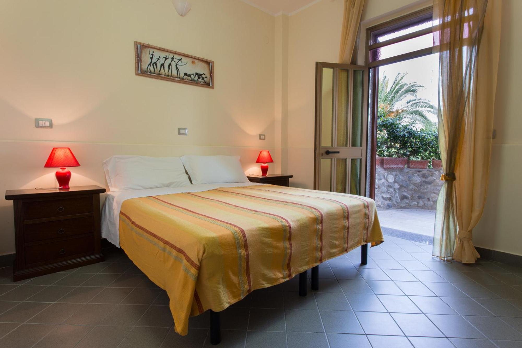 Bed and Breakfast Casa Cosmano Brancaleone Marina Exterior foto
